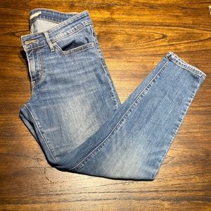 Levi’s 711 Skinny Jeans